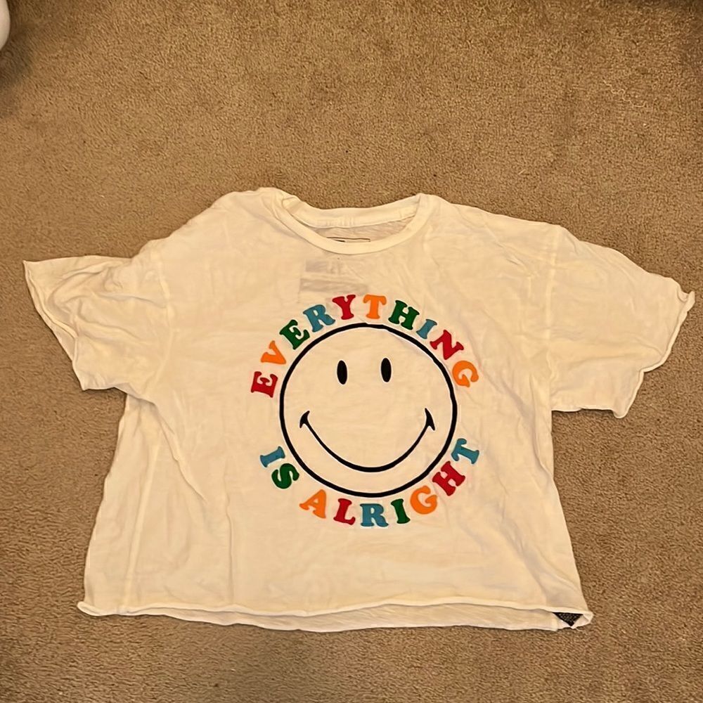 Smiley Tee New Medium. Super soft